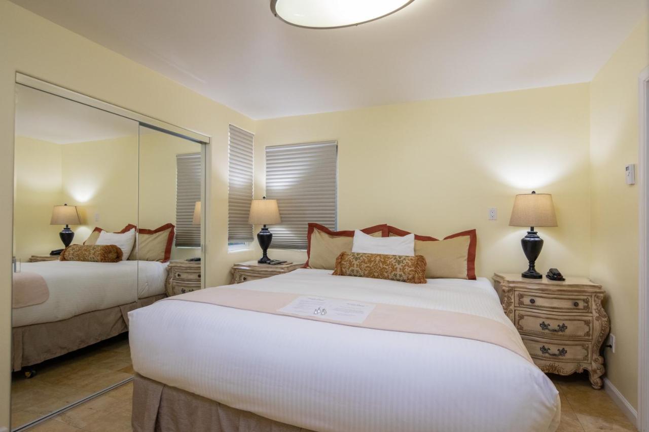 The Vendange Carmel Inn & Suites Екстериор снимка