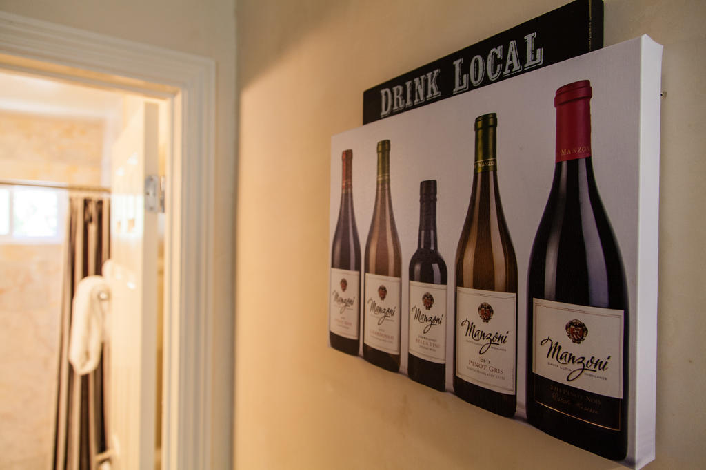 The Vendange Carmel Inn & Suites Стая снимка